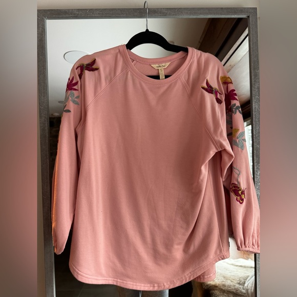 Matilda Jane beautiful pink sweatshirt with embroidered floral sleeves - Picture 1 of 3